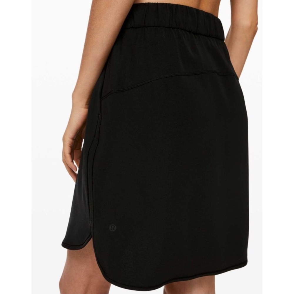 Lululemon On The Fly Skirt Women 10 Black Excellent Drawstring Pockets Travel